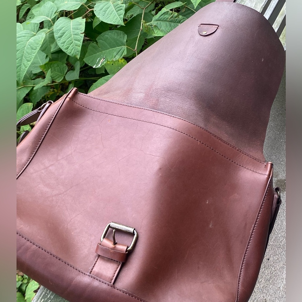 L.L. Bean Rich Brown Leather Messenger Bag - Picture 8 of 15